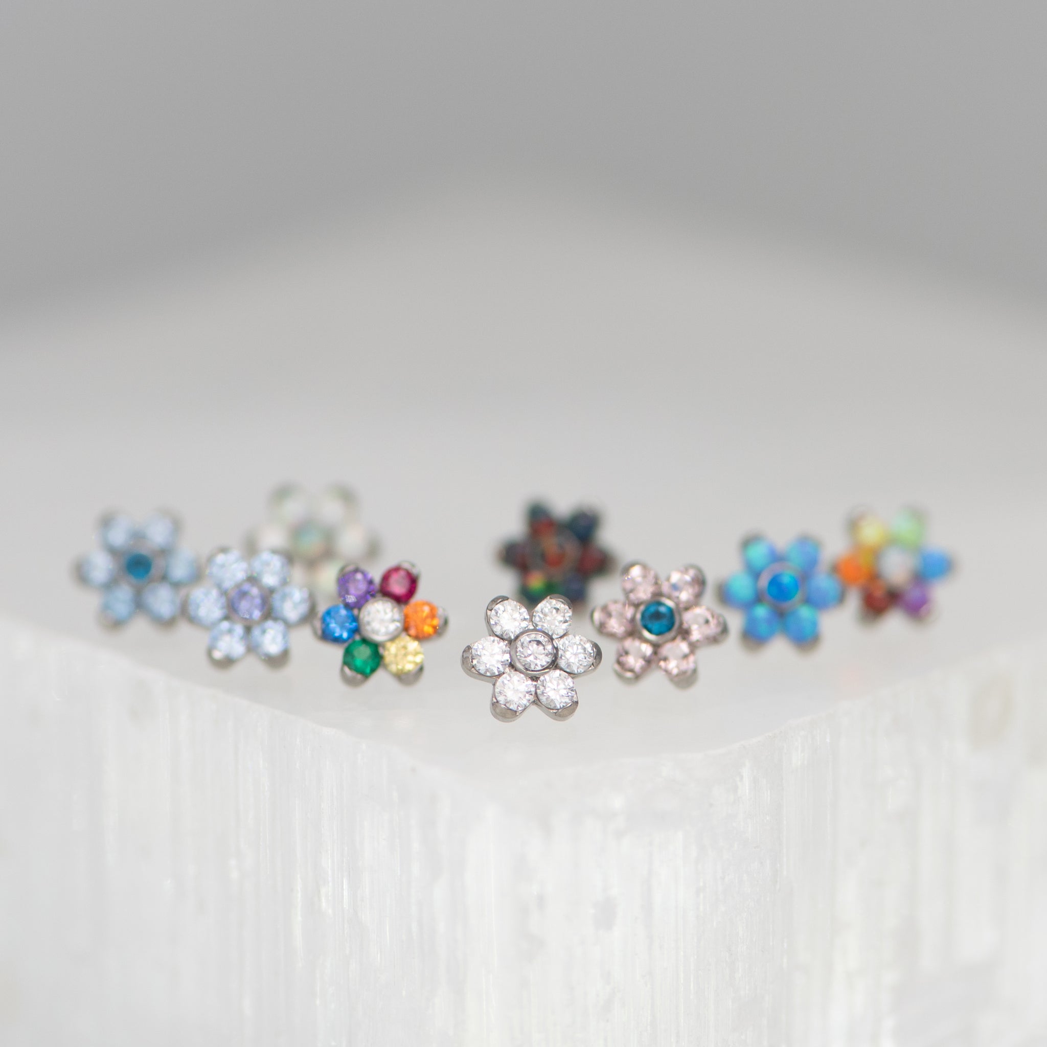 Flower with 2mm CZs / Opals Threadless End – Brilliance Piercing