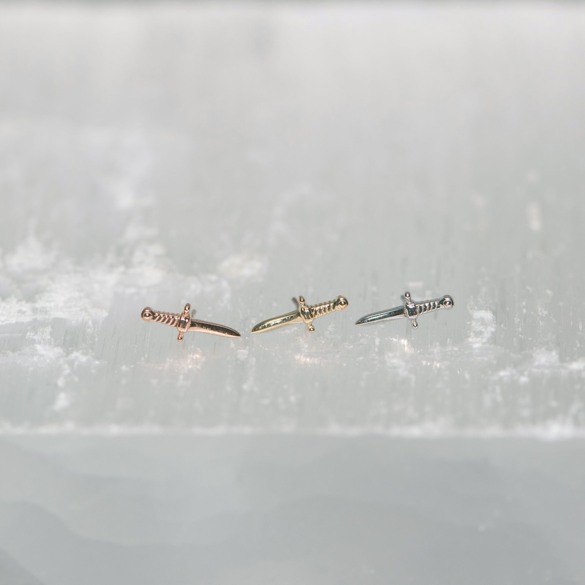 Fancy Dagger Threadless End – Brilliance Piercing