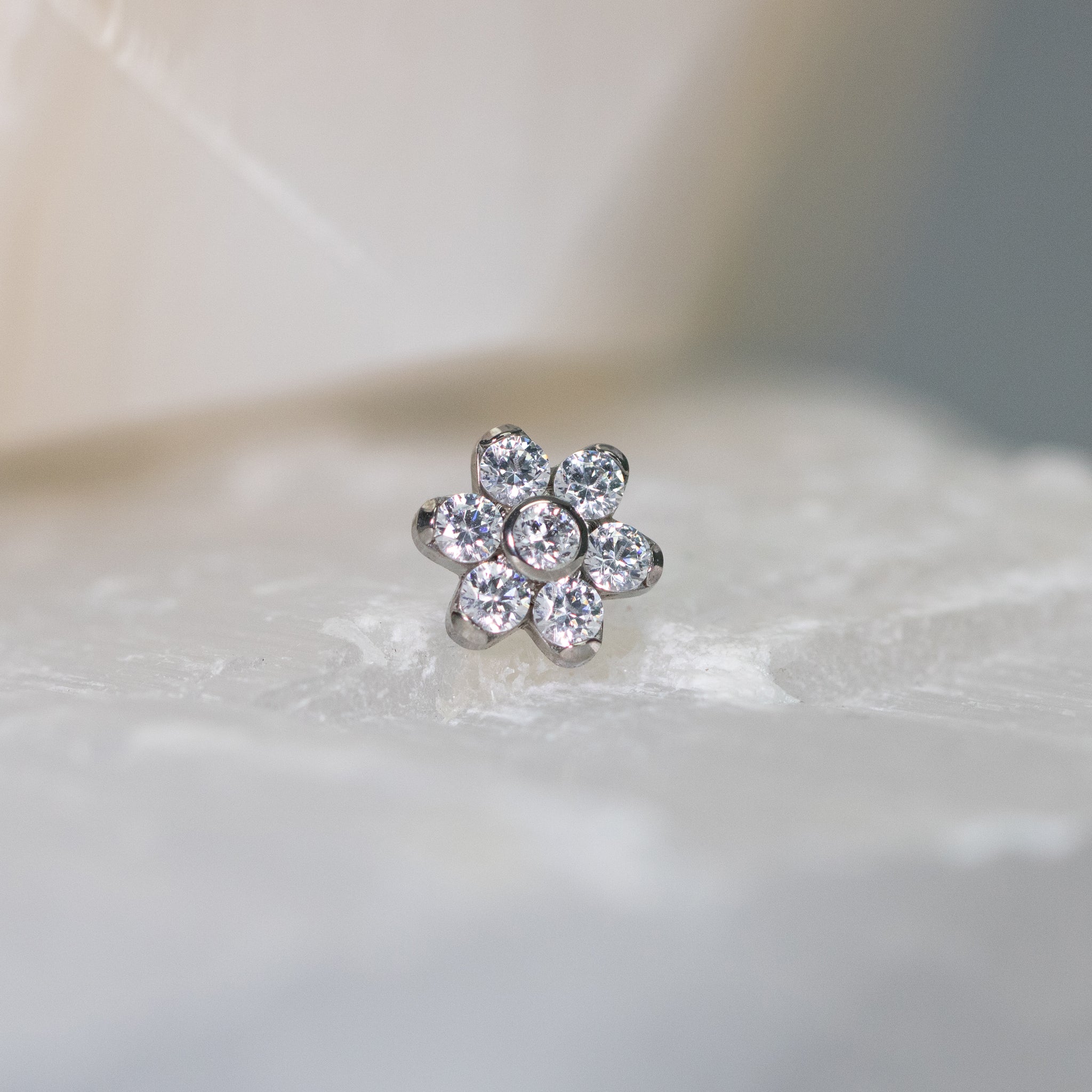 Flower with 2mm CZs / Opals Threadless End – Brilliance Piercing