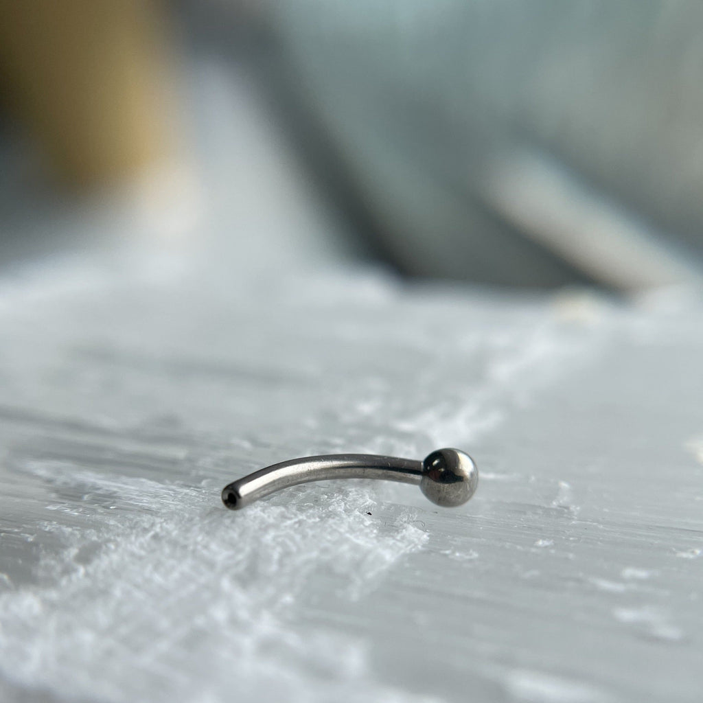 Threadless Posts – Brilliance Piercing